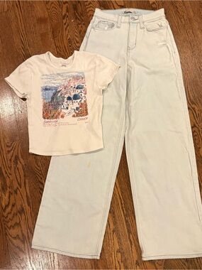 Urban Outfitters Graphic Santorini T-Shirt Outfit